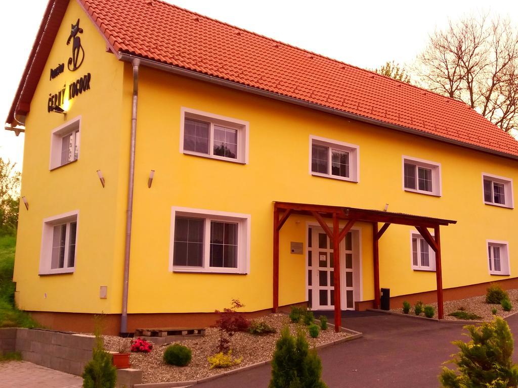 Cerny Kocour Apart Hotel Sarovy Eksteriør billede